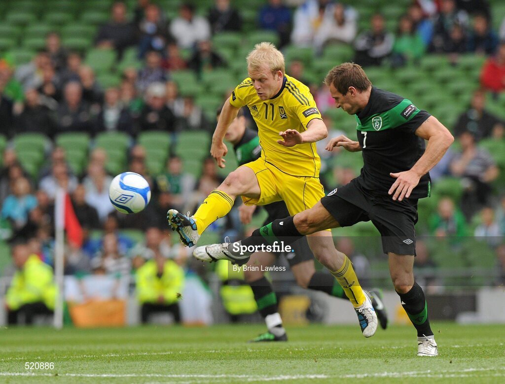 29 May 2011; Liam Lawrence, Republic of Ireland, in action against Steven Naismith, Scotland. Carling Four Nations Tournament, Republic of Ireland v Scotland, Aviva Stadium, Lansdowne Road, Dublin. Picture credit: Brian Lawless / SPORTSFILE