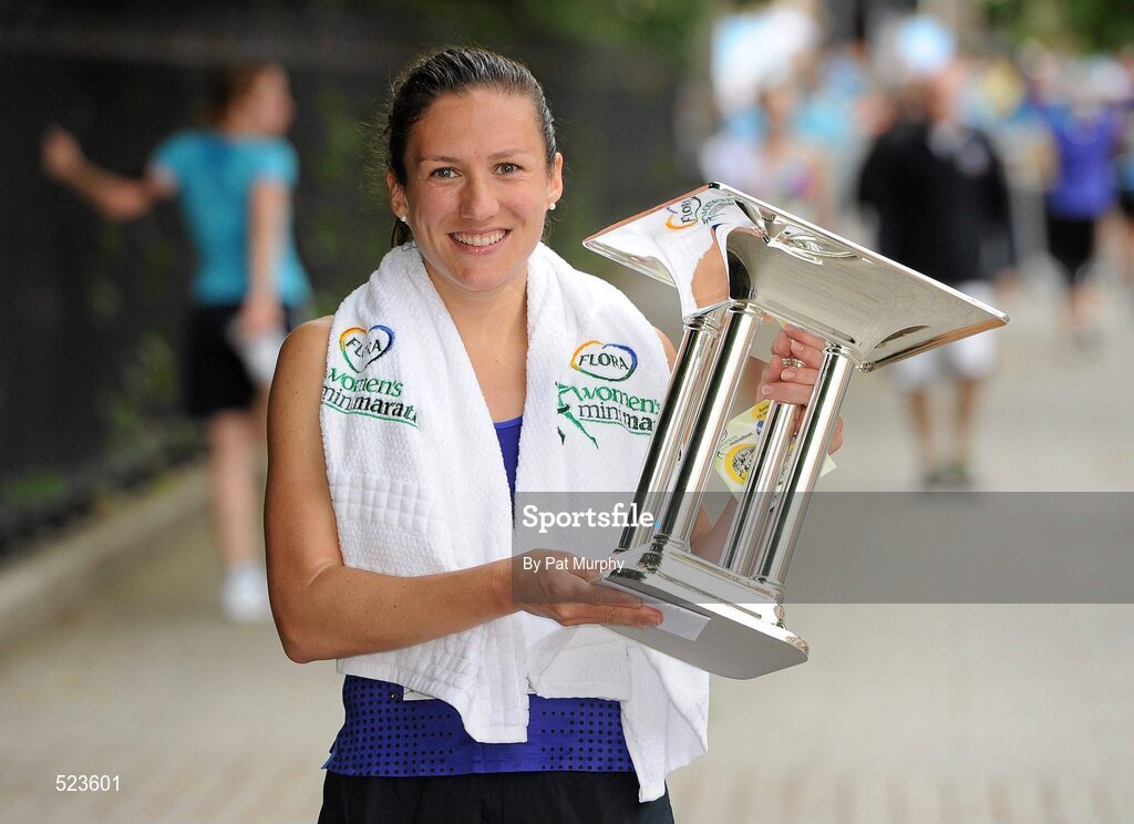 6 June 2011; Donegal's Catriona Jennings lifts the trophy after winning the 2011 Flora Womens Mini Marathon. 2011 Flora Womens Mini Marathon, Dublin City. Picture credit: Pat Murphy / SPORTSFILE
