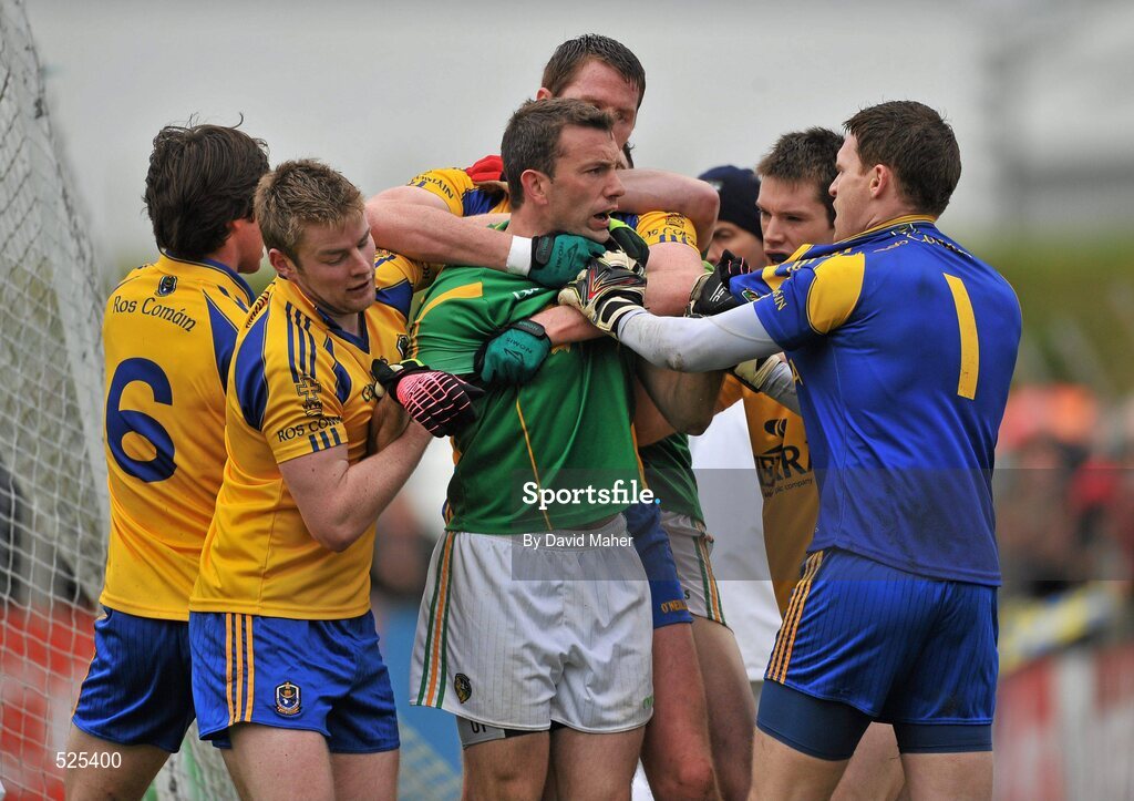 12 June 2011; James Glancy, Leitrim, involved in an altercation with Roscommon players, from left to right, David Keenan, Peter Domican, Michael Finneran, Niall Carty and goalkeeper Geoffrey Claffey. Connacht GAA Football Senior Championship Semi-Final, Leitrim v Roscommon, Páirc Seán Mac Diarmada, Carrick-on-Shannon, Co. Leitrim. Picture credit: David Maher / SPORTSFILE