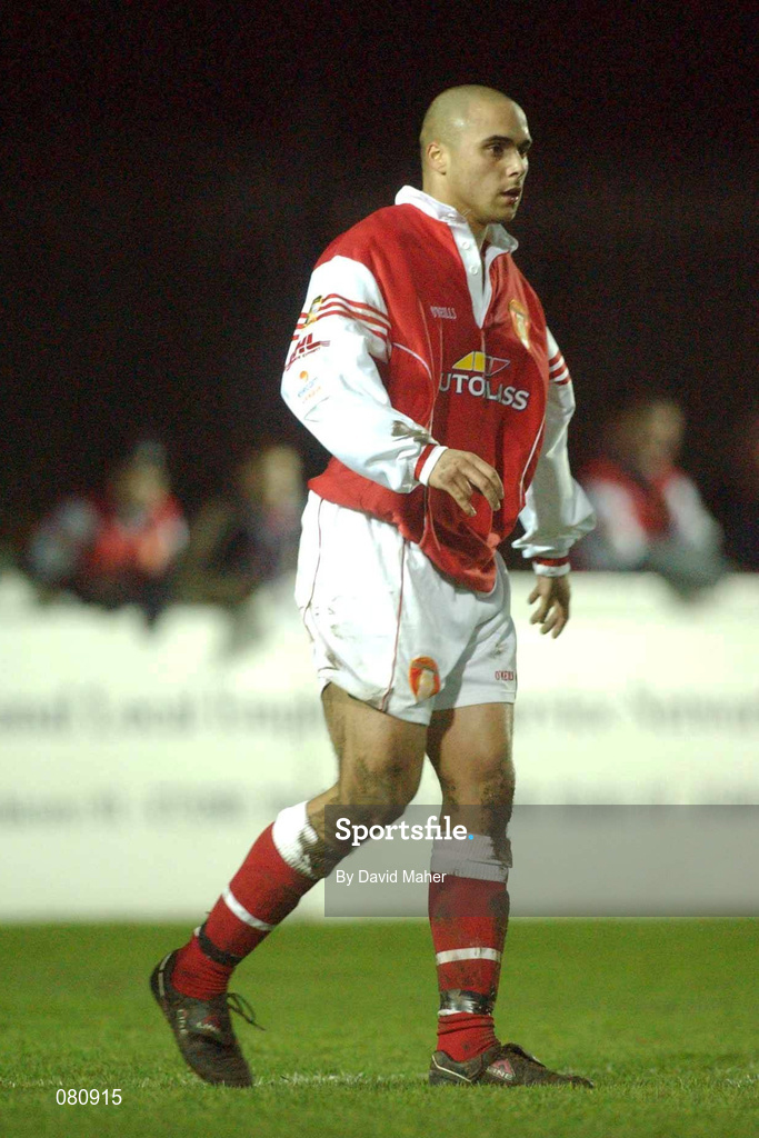 29 January 2002; Anthony Shandran of St Patrick's Athletic during the eircom League Cup Quarter-Final match between St Patrick's Athletic and Bohemians at Richmond Park in Dublin. Photo by David Maher/Sportsfile