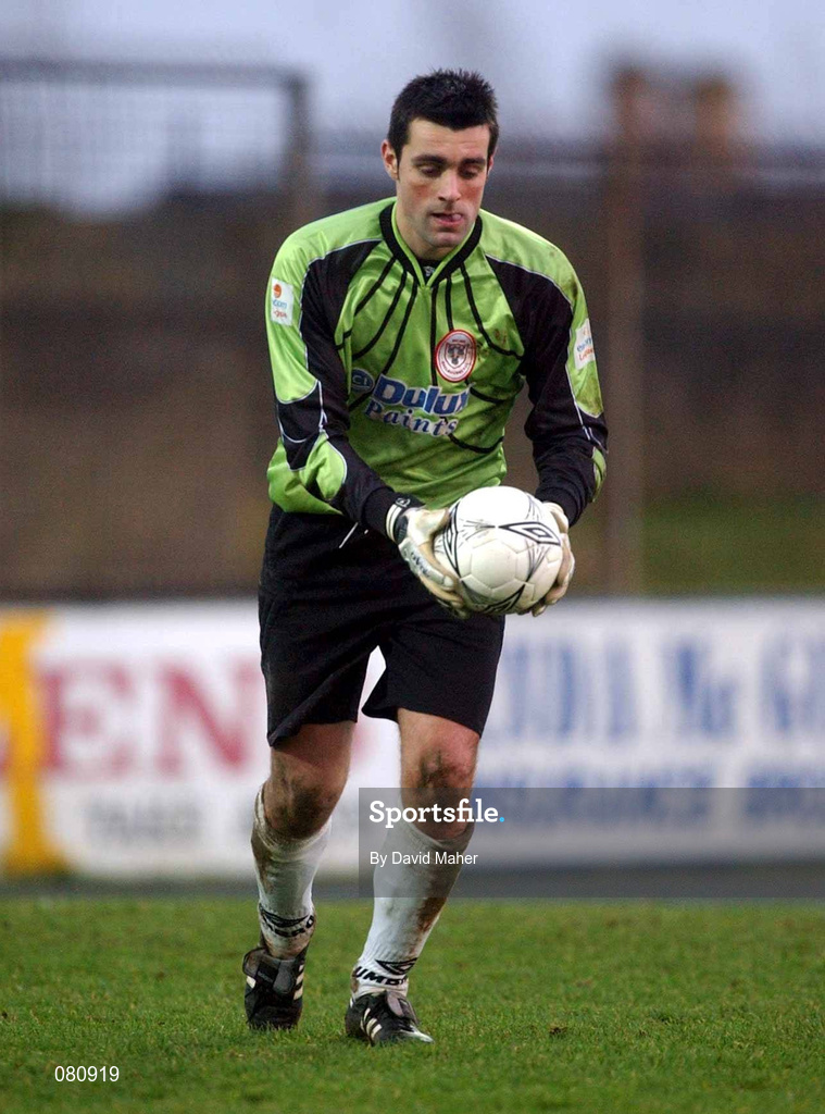 27 January 2002; Steve Williams of Shelbourne during the eircom League Premier Division match between Dundalk and Shelbourne at Oriel Park in Dundalk, Louth. Photo by David Maher/Sportsfile