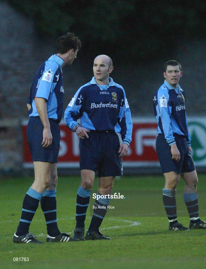 23 December 2001; UCD Player Manager Paul Doolin gives instructions during the eircom League Premier Division match between UCD and Shelbourne at Belfield Park in Dublin. Photo by Aofie Rice/Sportsfile