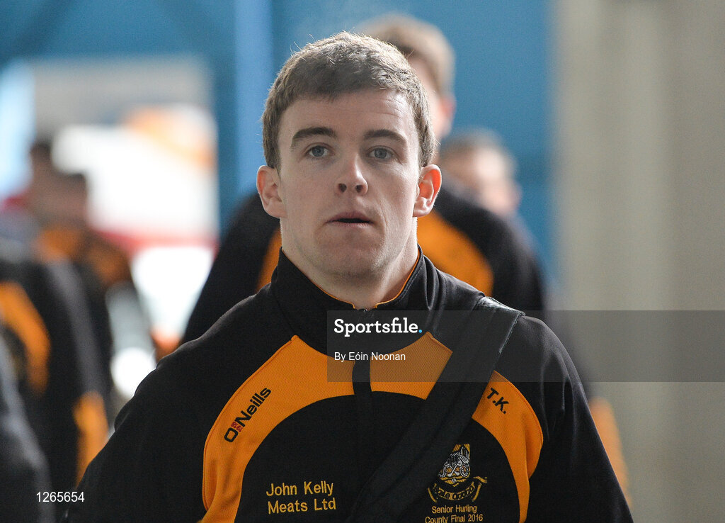 4 February 2017; Tony Kelly of Ballyea arriving with team mates ahead of the AIB GAA Hurling All-Ireland Senior Club Championship Semi-Final match between St Thomas' and Ballyea at Semple Stadium in Thurles, Co Tipperary. Photo by Eóin Noonan/Sportsfile