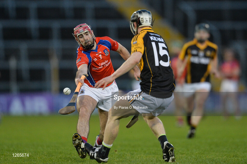 4 February 2017; James Regan of St Thomas' in action against Pearse Lillis of Ballyea during the AIB GAA Hurling All-Ireland Senior Club Championship Semi-Final match between St Thomas' and Ballyea at Semple Stadium in Thurles, Co Tipperary. Photo by Piaras Ó Mídheach/Sportsfile