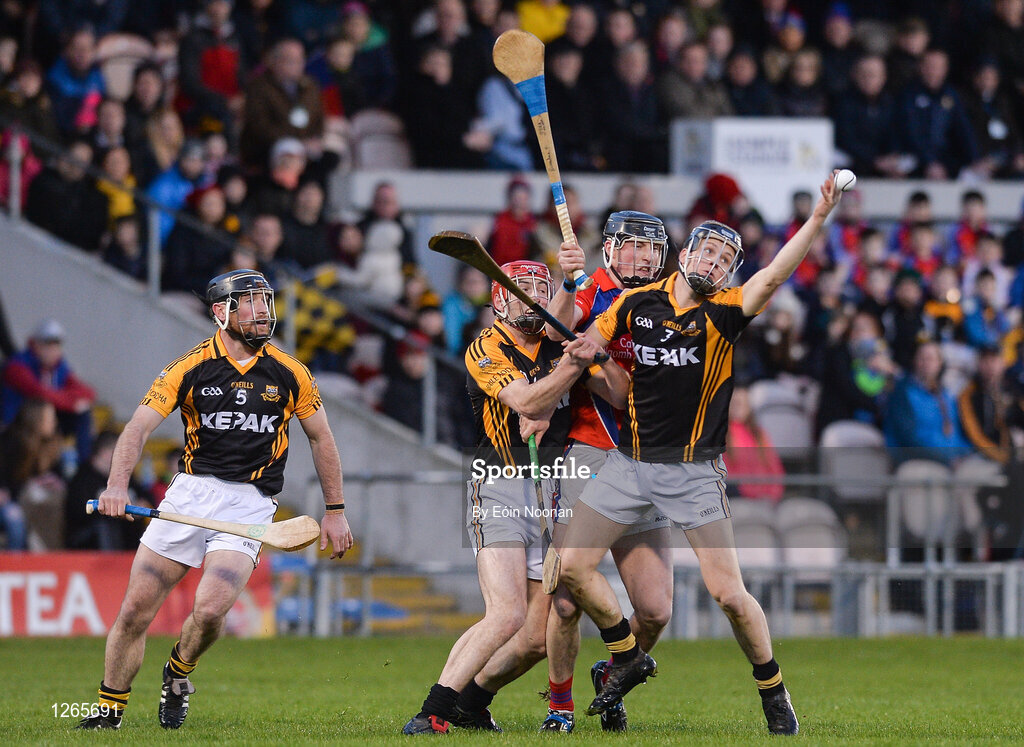 4 February 2017; Brian Garrig of Ballyea in action against Sean Skehill of St. Thomas' during the AIB GAA Hurling All-Ireland Senior Club Championship Semi-Final match between St Thomas' and Ballyea at Semple Stadium in Thurles, Co Tipperary. Photo by Eóin Noonan/Sportsfile