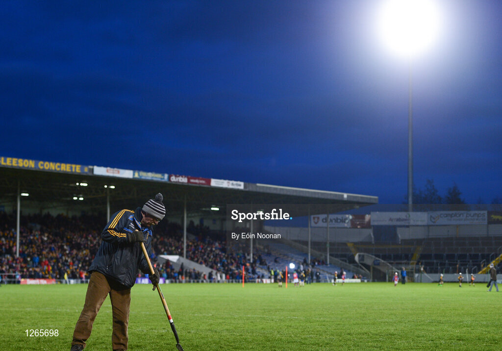 4 February 2017; Groundsman Pat O'Callaghan repairing the field at half time during the AIB GAA Hurling All-Ireland Senior Club Championship Semi-Final match between St Thomas' and Ballyea at Semple Stadium in Thurles, Co Tipperary. Photo by Eóin Noonan/Sportsfile