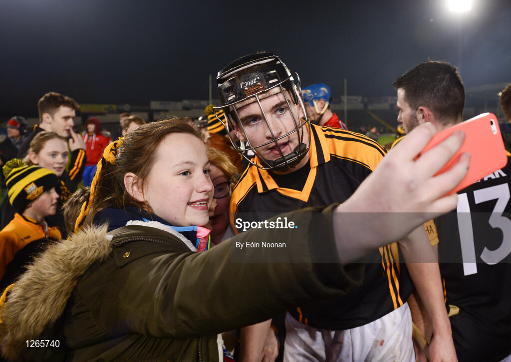 4 February 2017; Tony Kelly of Ballyea poses for a selfie with a supporter following the AIB GAA Hurling All-Ireland Senior Club Championship Semi-Final match between St Thomas' and Ballyea at Semple Stadium in Thurles, Co Tipperary. Photo by Eóin Noonan/Sportsfile