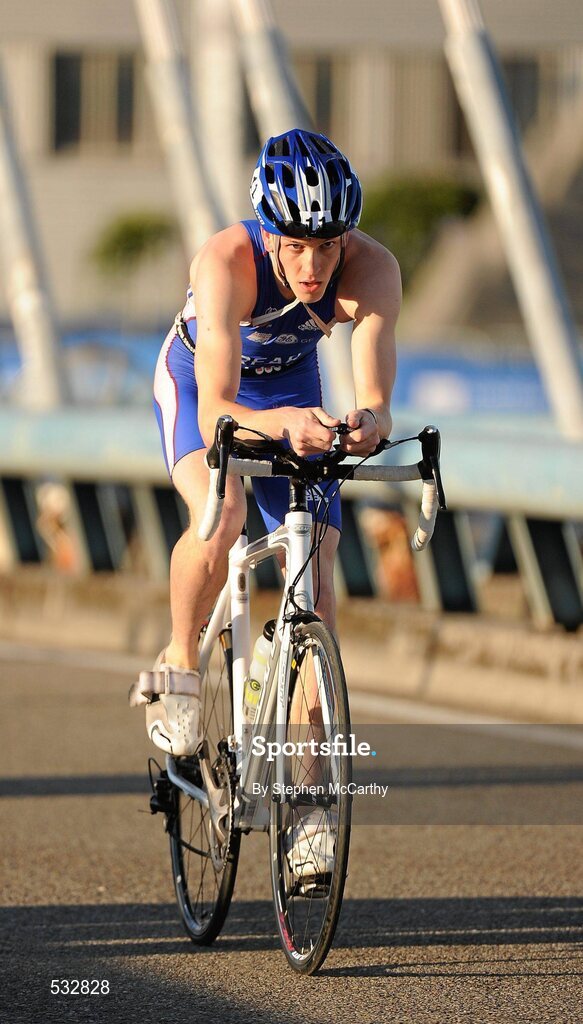 25 June 2011; George Brear, Great Britain, in action during the Group Sprint event. 2011 Pontevedra ETU Triathlon European Championships. Pontevedra, Spain. Picture credit: Stephen McCarthy / SPORTSFILE