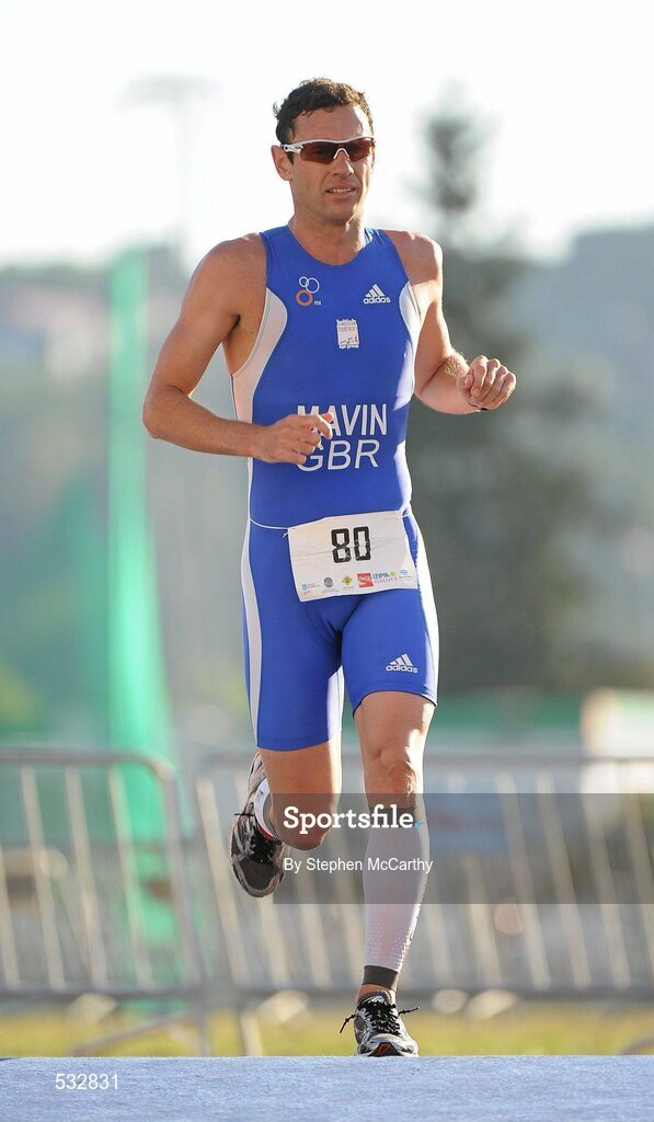 25 June 2011; Stephen Mavin, Great Britain, in action during the Group Sprint event. 2011 Pontevedra ETU Triathlon European Championships. Pontevedra, Spain. Picture credit: Stephen McCarthy / SPORTSFILE