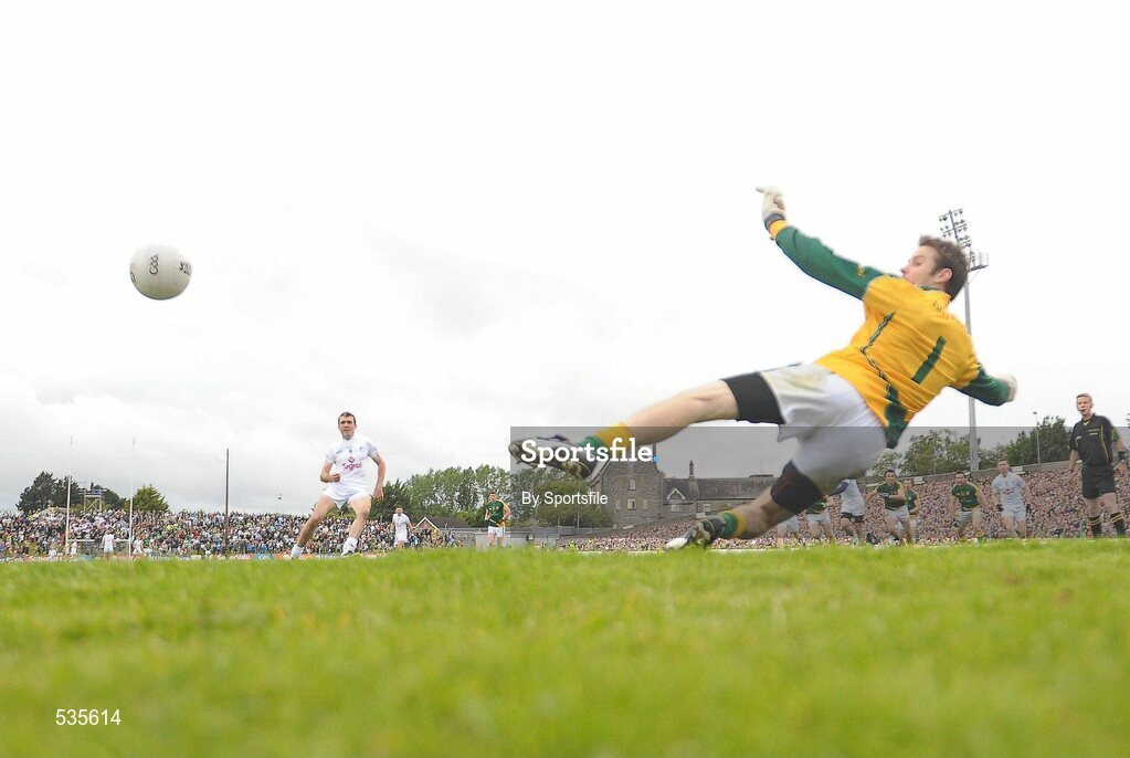 16 July 2011; John Doyle, Kildare, shoots to score his side's first goal from the penalty spot past Meath goalkeeper Brendan Murphy. GAA Football All-Ireland Senior Championship Qualifier, Round 3, Meath v Kildare, Pairc Tailteann, Navan, Co. Meath. Photo by Sportsfile
