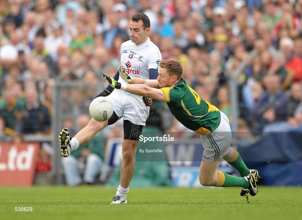 16 July 2011; Robert Kelly, Kildare, in action against Caoimhin King, Meath. GAA Football All-Ireland Senior Championship Qualifier, Round 3, Meath v Kildare, Pairc Tailteann, Navan, Co. Meath. Photo by Sportsfile