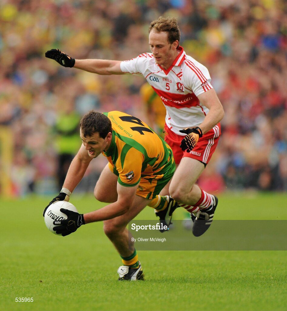 17 July 2011; Michael Murphy, Donegal, in action against Michael Friel, Derry. Ulster GAA Football Senior Championship Final, Derry v Donegal, St Tiernach's Park, Clones, Co. Monaghan. Picture credit: Oliver McVeigh / SPORTSFILE