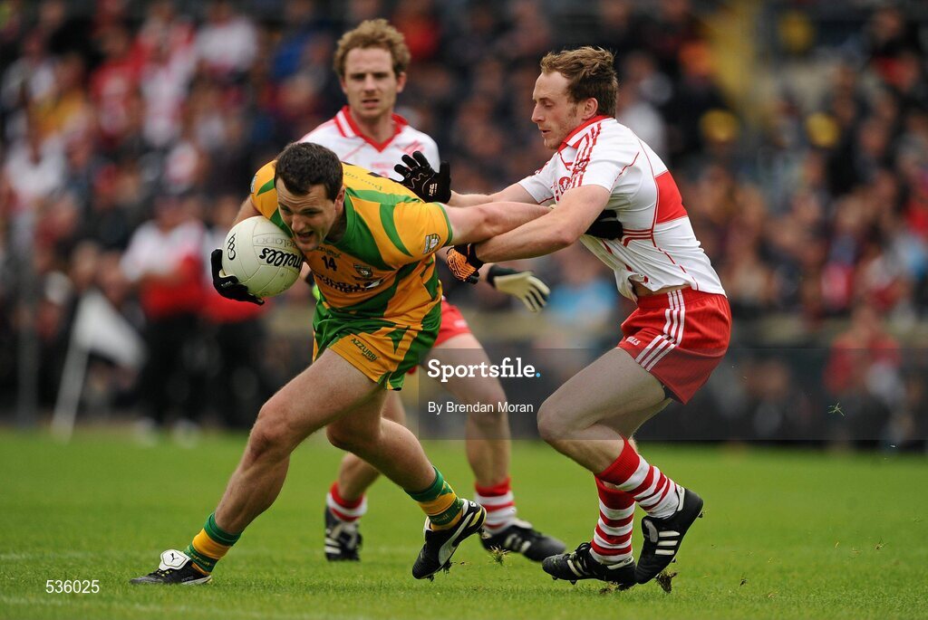 17 July 2011; Michael Murphy, Donegal, in action against Ciaran Mullan, Derry. Ulster GAA Football Senior Championship Final, Derry v Donegal, St Tiernach's Park, Clones, Co. Monaghan. Picture credit: Brendan Moran / SPORTSFILE