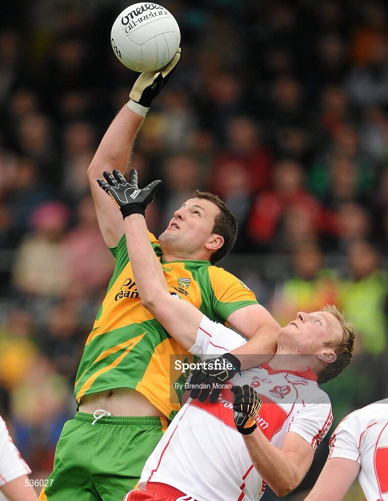 17 July 2011; Michael Murphy, Donegal, in action against Michael Friel, Derry. Ulster GAA Football Senior Championship Final, Derry v Donegal, St Tiernach's Park, Clones, Co. Monaghan. Picture credit: Brendan Moran / SPORTSFILE