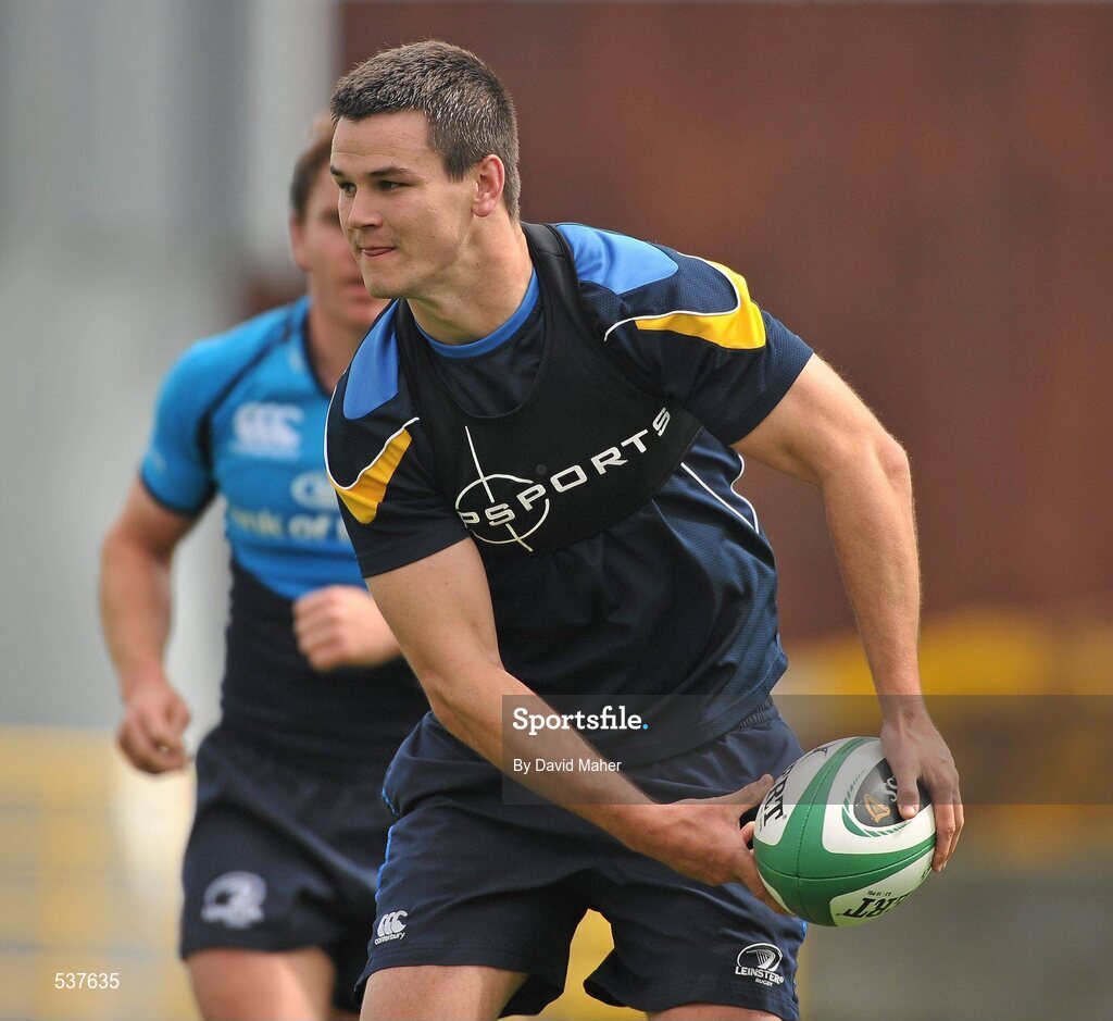 22 July 2011; Leinster's Jonathan Sexton in action during an open training session ahead of the 2011/12 season. Tallaght Stadium, Tallaght, Dublin. Picture credit: David Maher / SPORTSFILE