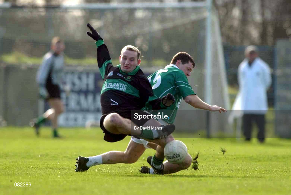 2 March 2002; Sean O'Brien of Nemo Rangers in action against Sean Higgins of Charlestown Sarsfields during the AIB GAA Football All-Ireland Senior Club Championship Semi-Final match between Nemo Rangers and Charlestown Sarsfield at McDonagh Park in Nenagh, Tipperary. Photo by David Maher/Sportsfile