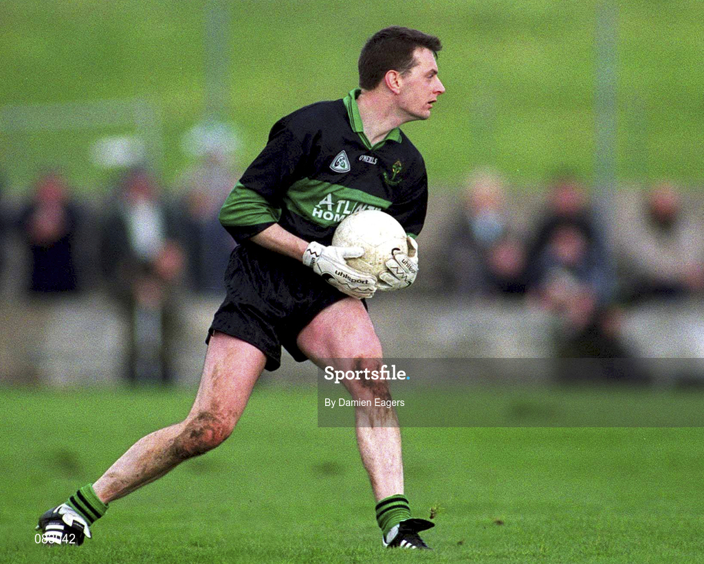 2 March 2002; Kevin Cahill of Nemo Rangers during the AIB GAA Football All-Ireland Senior Club Championship Semi-Final match between Nemo Rangers and Charlestown Sarsfield at McDonagh Park in Nenagh, Tipperary. Photo by Damien Eagers/Sportsfile