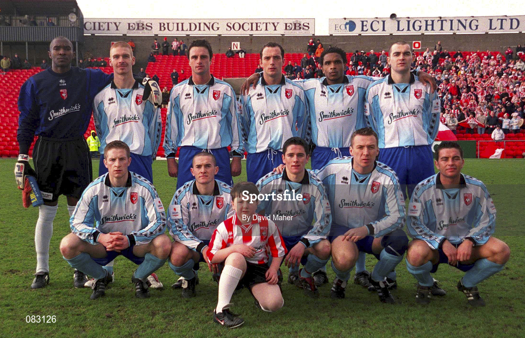 10 March 2002; The Derry City team prior to the FAI Carlsberg Cup Semi-Final match between Bohemians and Derry City at Dalymount Park in Dublin. Photo by David Maher/Sportsfile