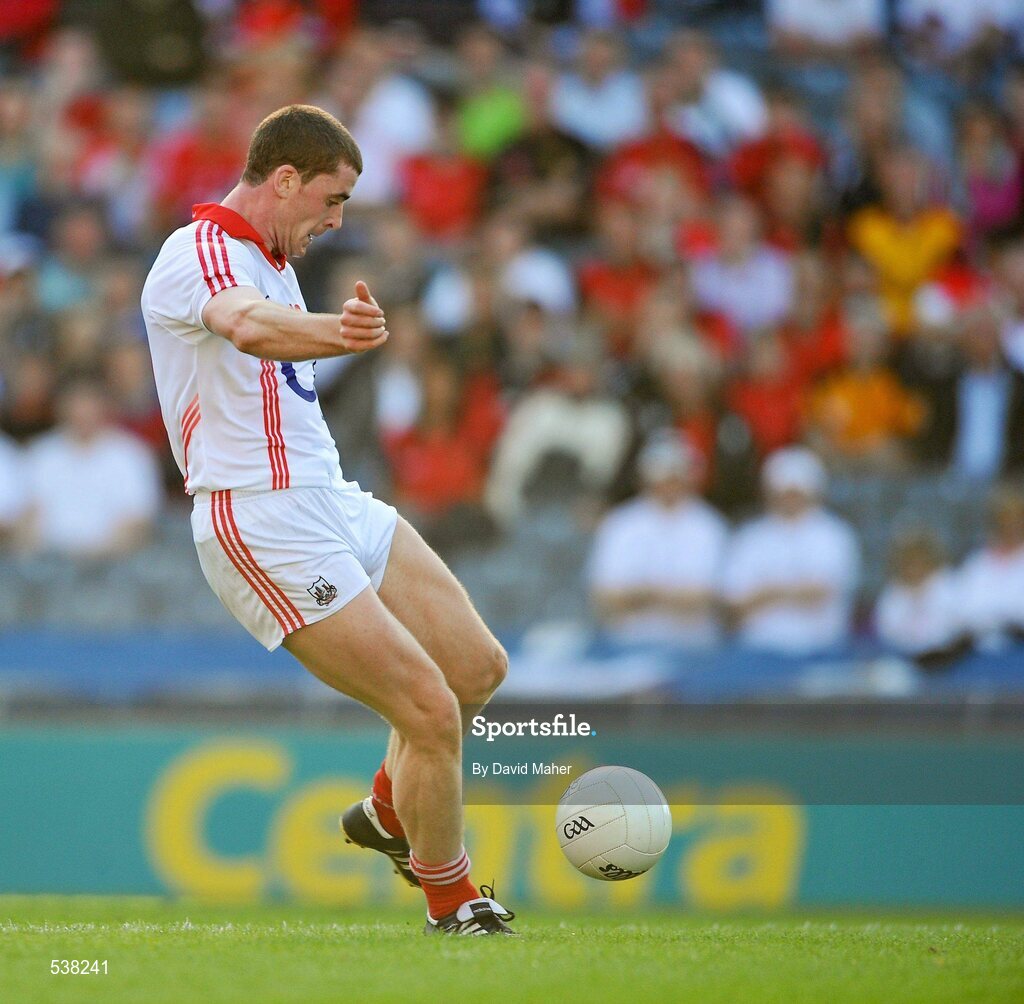 23 July 2011; Fintan Goold, Cork, shoots to score his side's second goal. GAA Football All-Ireland Senior Championship Qualifier Round 4, Cork v Down, Croke Park, Dublin. Picture credit: David Maher / SPORTSFILE