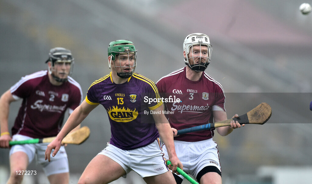 19 February 2017; John Hanbury of Galway in action against Conor McDonald of Wexford during the Allianz Hurling League Division 1B Round 2 match between Galway and Wexford at Pearse Stadium in Galway. Photo by David Maher/Sportsfile