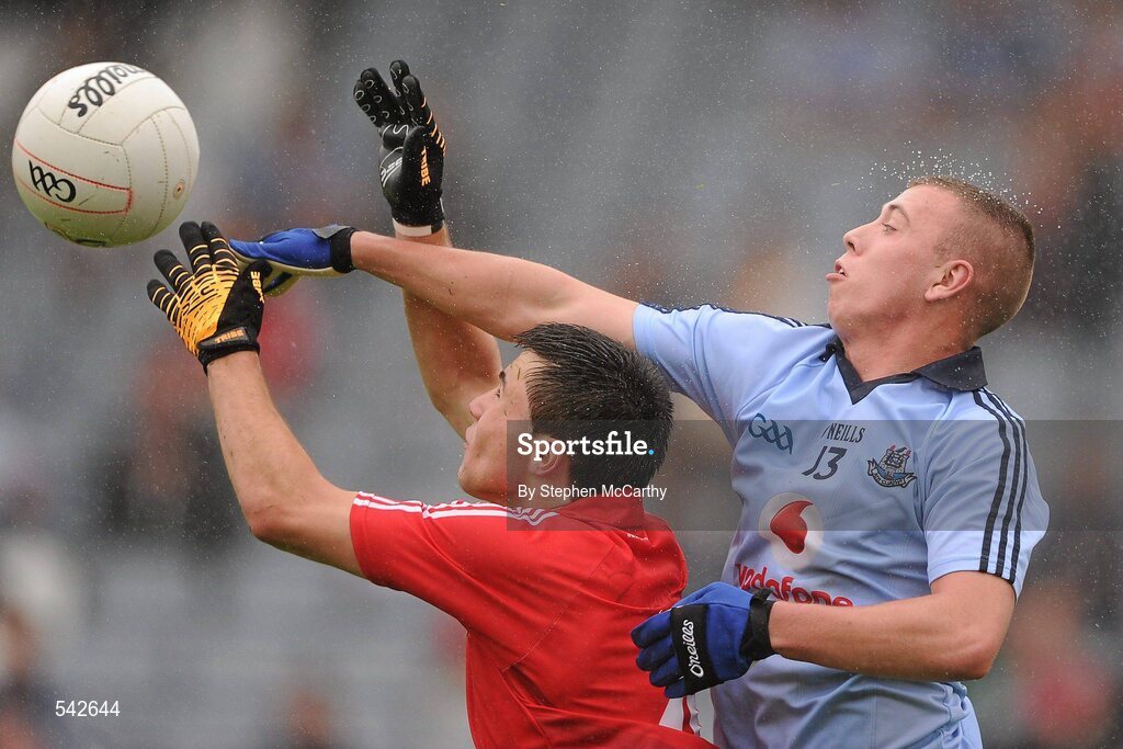 1 August 2011; Scott Fulham, Dublin, in action against Stephen Cronin, Cork. GAA Football All-Ireland Minor Championship Quarter-Final, Dublin v Cork, O'Moore Park, Portlaoise, Co. Laois. Picture credit: Stephen McCarthy / SPORTSFILE