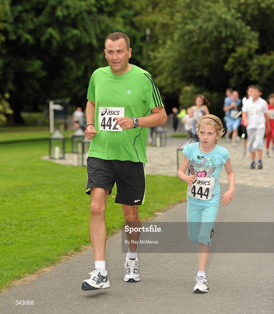 31 July 2011; Damian and Ellen Gannon, Celbridge, Co. Kildare, in action during the Athletics Ireland Family Fitness Festival at Farmleigh. Phoenix Park, Dublin. Picture credit: Ray McManus / SPORTSFILE