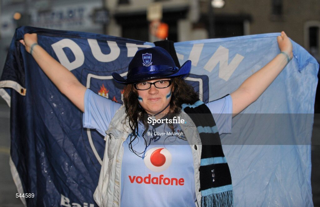 6 August 2011; Dublin fan Elisebeth O'Connor, from Blanhardstown, Dublin, making her way to the GAA Football All-Ireland Senior Championship Quarter-Final, Dublin v Tyrone, Croke Park, Dublin. Picture credit: Oliver McVeigh / SPORTSFILE