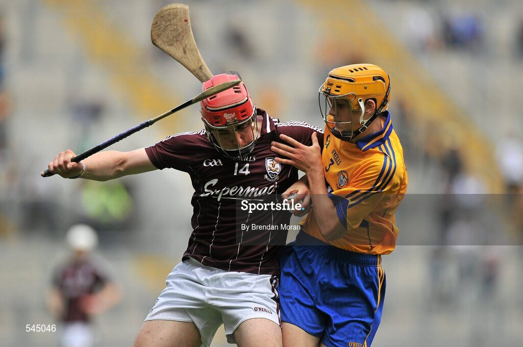 7 August 2011; Shane Maloney, Galway, in action against Jack Browne, Clare. GAA Hurling All-Ireland Minor Championship Semi-Final, Clare v Galway, Croke Park, Dublin. Picture credit: Brendan Moran / SPORTSFILE