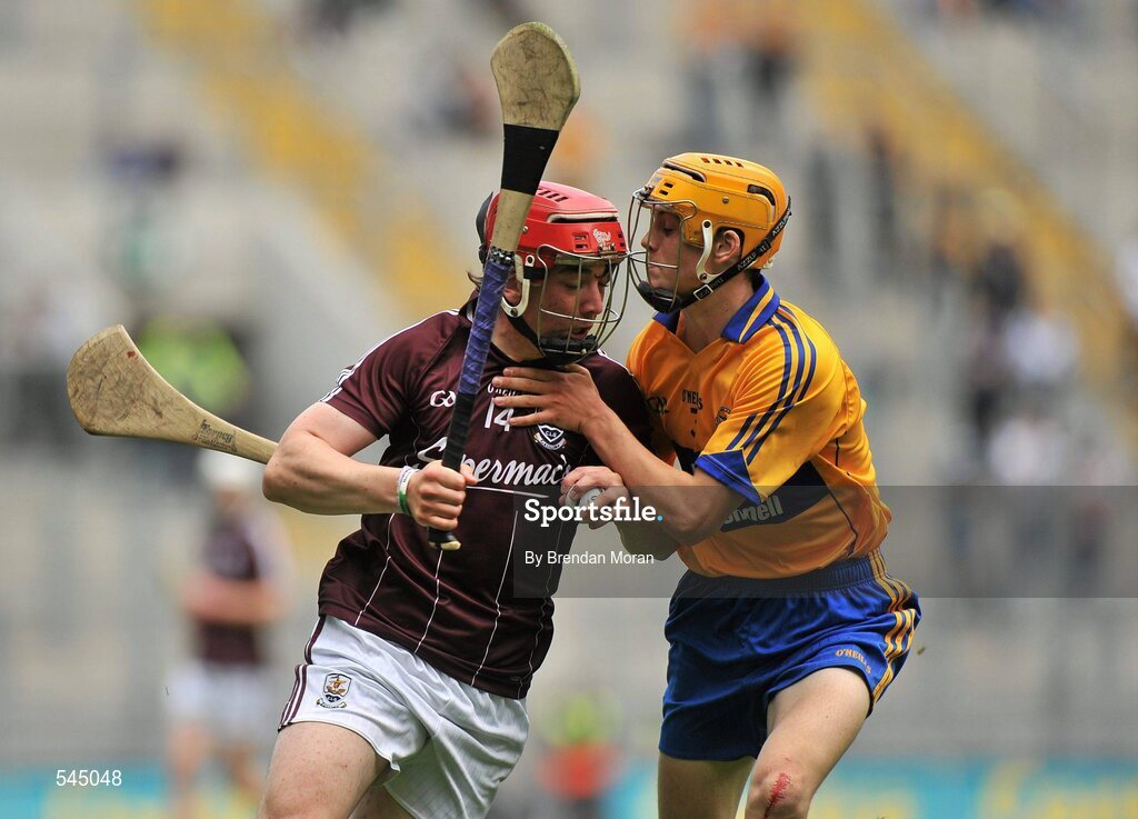 7 August 2011; Shane Maloney, Galway, in action against Jack Browne, Clare. GAA Hurling All-Ireland Minor Championship Semi-Final, Clare v Galway, Croke Park, Dublin. Picture credit: Brendan Moran / SPORTSFILE
