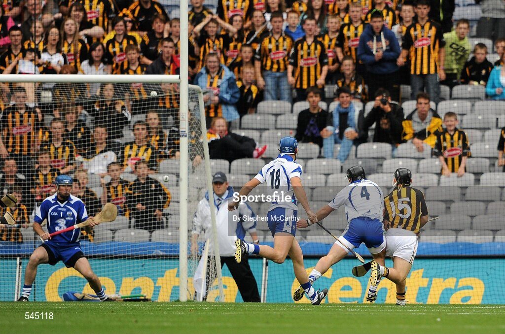 7 August 2011; Richie Hogan, Kilkenny, shoots to score his side's first goal. GAA Hurling All-Ireland Senior Championship Semi-Final, Kilkenny v Waterford, Croke Park, Dublin. Picture credit: Stephen McCarthy / SPORTSFILE