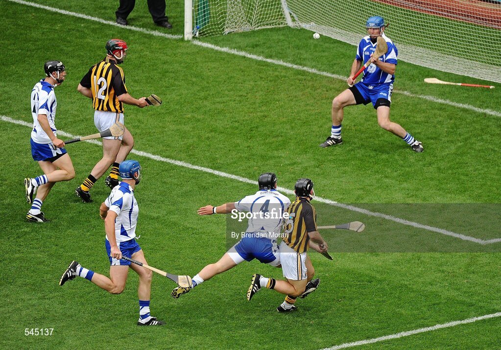 7 August 2011; Richie Hogan, 15, Kilkenny, scores his and his side's first goal against Waterford. GAA Hurling All-Ireland Senior Championship Semi-Final, Kilkenny v Waterford, Croke Park, Dublin. Picture credit: Brendan Moran / SPORTSFILE