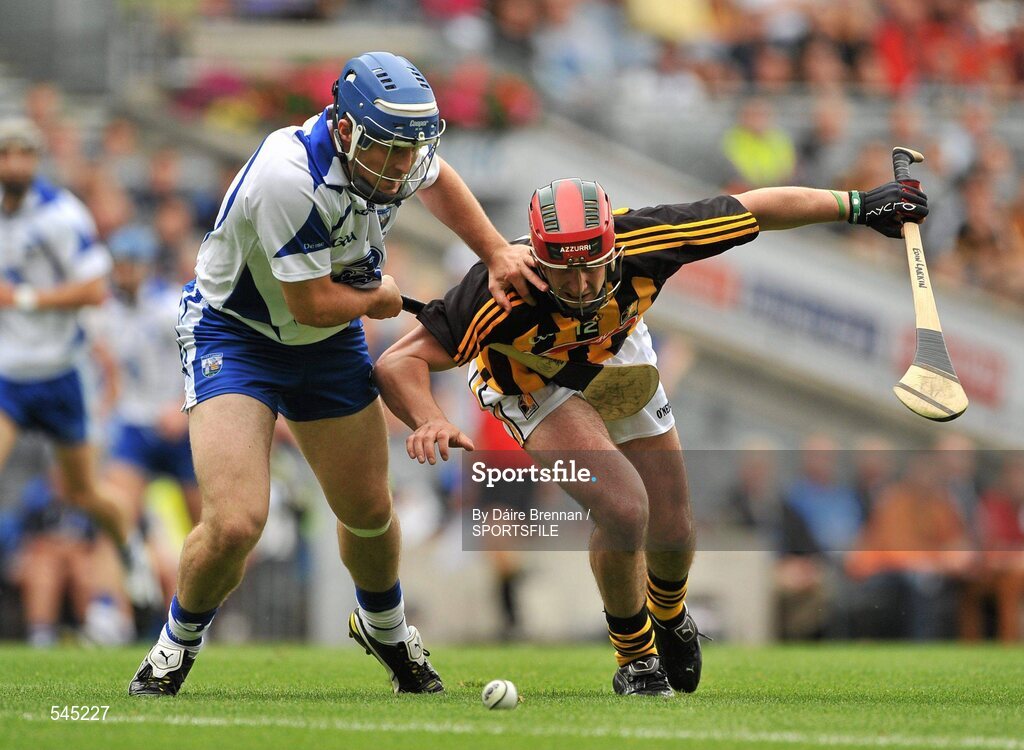 7 August 2011; Eoin Larkin, Kilkenny, in action against Liam Lawlor, Waterford. GAA Hurling All-Ireland Senior Championship Semi-Final, Kilkenny v Waterford, Croke Park, Dublin. Picture credit: Daire Brennan / SPORTSFILE