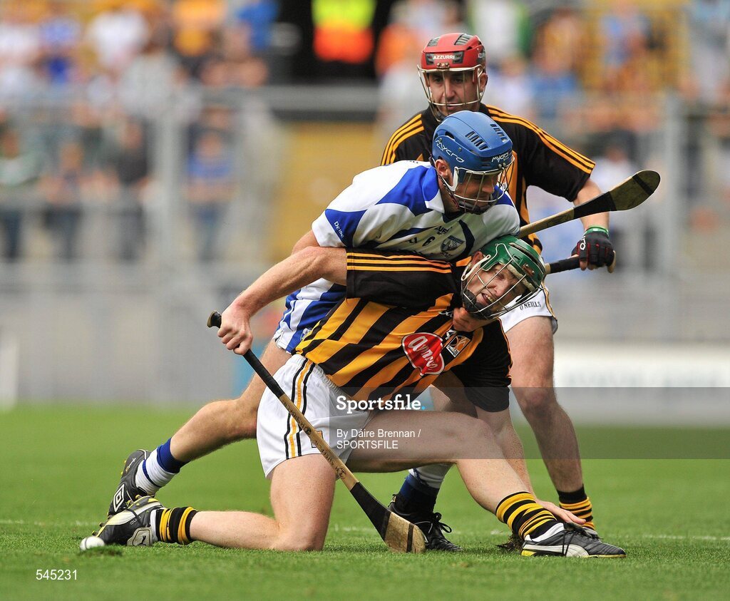 7 August 2011; Henry Shefflin, Kilkenny, is held back by Michael Walsh, Waterford. GAA Hurling All-Ireland Senior Championship Semi-Final, Kilkenny v Waterford, Croke Park, Dublin. Picture credit: Daire Brennan / SPORTSFILE