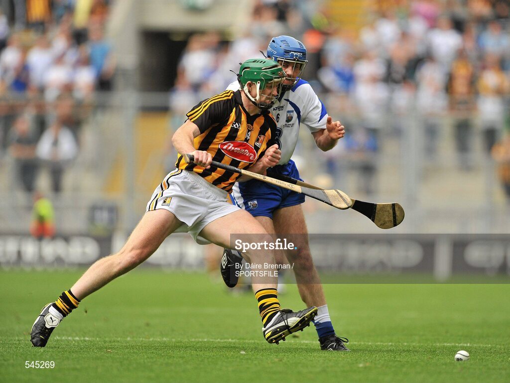 7 August 2011; Henry Shefflin, Kilkenny, is held back by Michael Walsh, Waterford. GAA Hurling All-Ireland Senior Championship Semi-Final, Kilkenny v Waterford, Croke Park, Dublin. Picture credit: Daire Brennan / SPORTSFILE