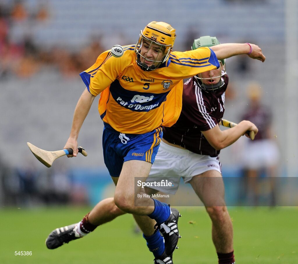 7 August 2011; Jarlath Colleran, Clare, in action against Cormac Diviney, Galway. GAA Hurling All-Ireland Minor Championship Semi-Final, Clare v Galway, Croke Park, Dublin. Picture credit: Ray McManus / SPORTSFILE