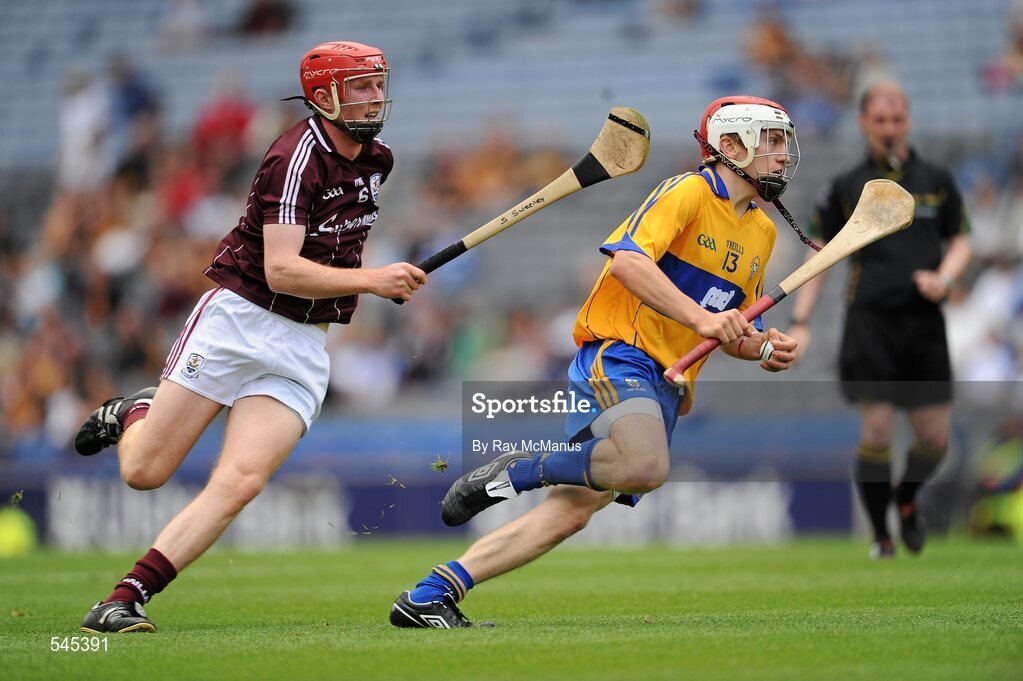 7 August 2011; Shane O'Donnell, Clare, in action against Sean Sweeney, Galway. GAA Hurling All-Ireland Minor Championship Semi-Final, Clare v Galway, Croke Park, Dublin. Picture credit: Ray McManus / SPORTSFILE