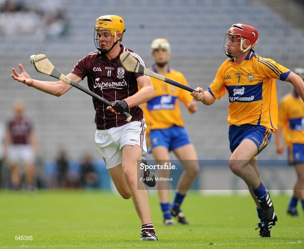 7 August 2011; Jonathan Glynn, Galway, in action against Gearoid O'Connell, Clare. GAA Hurling All-Ireland Minor Championship Semi-Final, Clare v Galway, Croke Park, Dublin. Picture credit: Ray McManus / SPORTSFILE