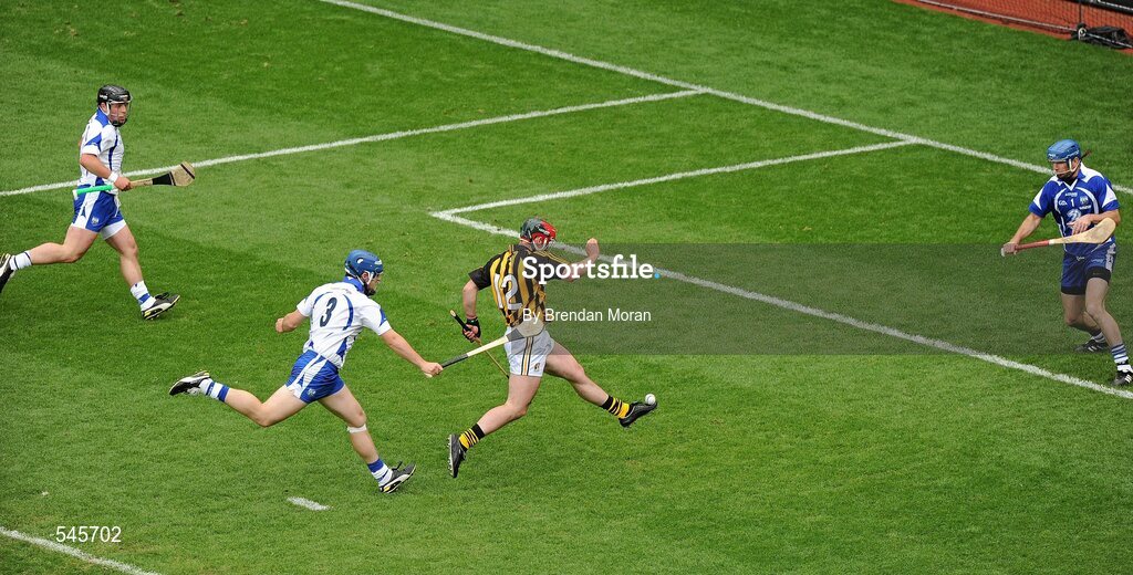 7 August 2011; Eoin Larkin, Kilkenny, kicks the sliotar for a point against Waterford. GAA Hurling All-Ireland Senior Championship Semi-Final, Kilkenny v Waterford, Croke Park, Dublin. Picture credit: Brendan Moran / SPORTSFILE
