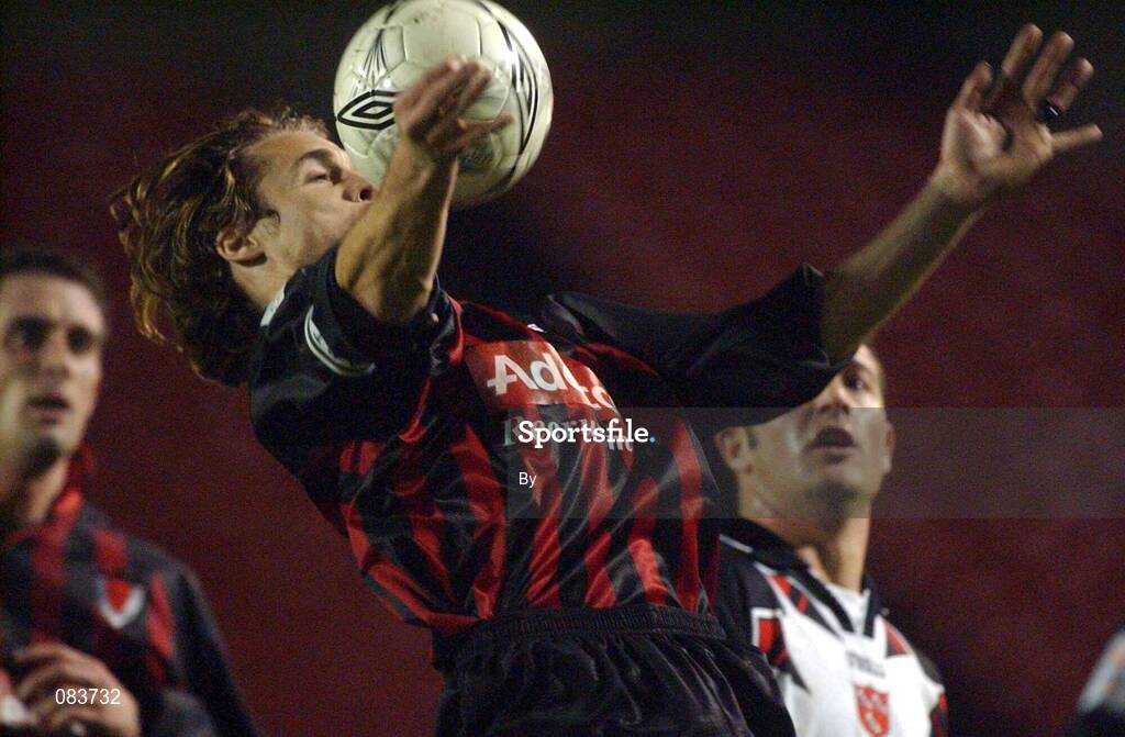 23 November 2001; Kevin Hunt, Bohemians, Soccer. Picture credit; David Maher / SPORTSFILE *EDI*