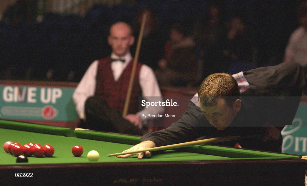 21 March 2002; Peter Ebdon during the Irish Snooker Masters Championship Quarter Final match between Peter Ebdon v Mark Williams at the Citywest Hotel in Saggart, Dublin. Photo by Brendan Moran/Sportsfile