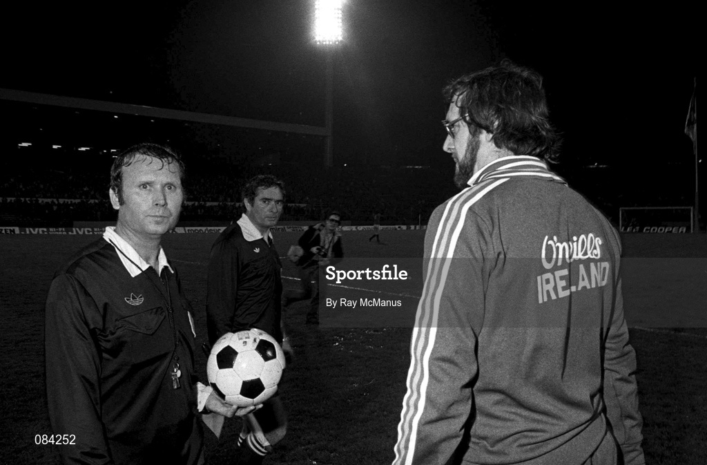 25 March 1981; Republic of Ireland manager Eoin Hand, right, remonstrates with Portuguese referee Raul Nazare after  the Fifa World Cup Group 2 Qualifying match between Belgium and Republic of Ireland at Heysel Stadium in Brussels, Belgium. Photo by Ray McManus/Sportsfile