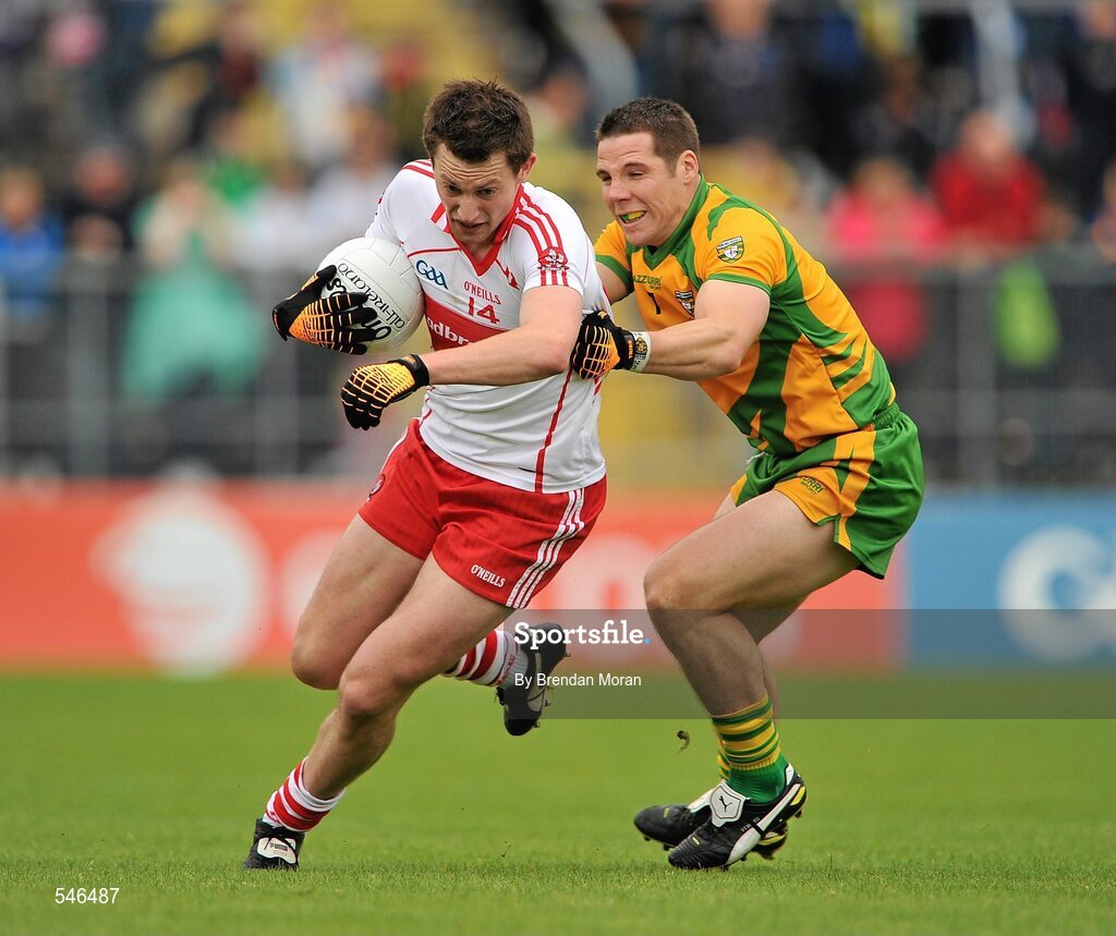 17 July 2011; James Kielt, Derry, in action against Kevin Cassidy, Donegal. Ulster GAA Football Senior Championship Final, Derry v Donegal, St Tiernach's Park, Clones, Co. Monaghan. Picture credit: Brendan Moran / SPORTSFILE