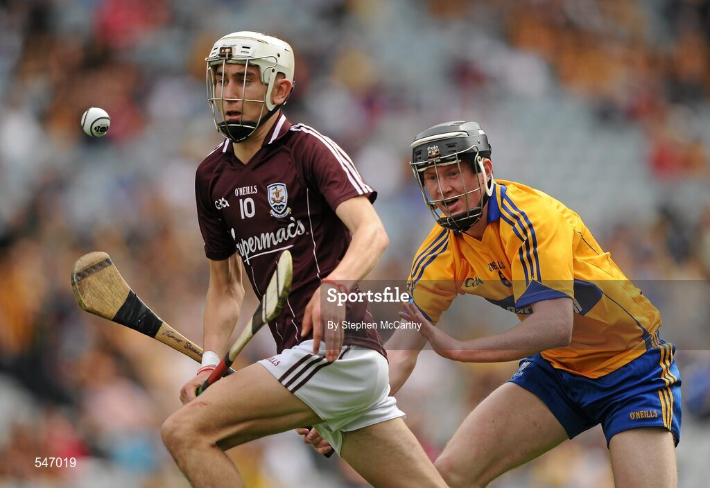 7 August 2011; Jason Flynn, Galway, in action against Jamie Shanahan, Clare. GAA Hurling All-Ireland Minor Championship Semi-Final, Clare v Galway, Croke Park, Dublin. Picture credit: Stephen McCarthy / SPORTSFILE