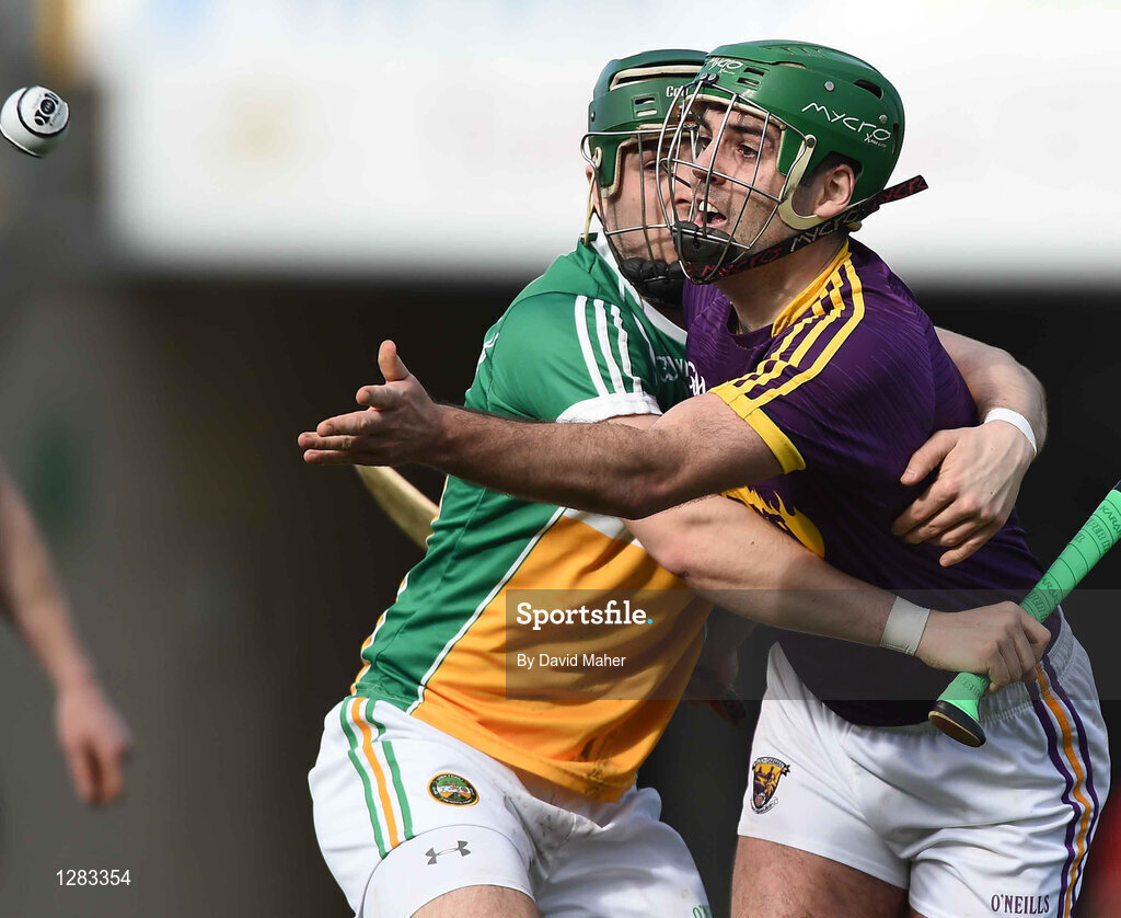 12 March 2017; Shaun Murphy of Wexford in action against Stephen Quirke of Offaly during the Allianz Hurling League Division 1B Round 4 match between Offaly and Wexford at O’Connor Park in Tullamore, Co. Offaly. Photo by David Maher/Sportsfile