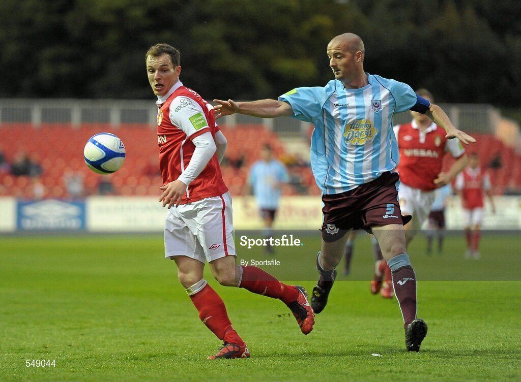 19 August 2011; Derek Pender, St Patrick's Athletic, in action against Dave Rogers, Drogheda United. Airtricity League Premier Division, St Patrick's Athletic v Drogheda United, Richmond Park, Dublin. Photo by Sportsfile