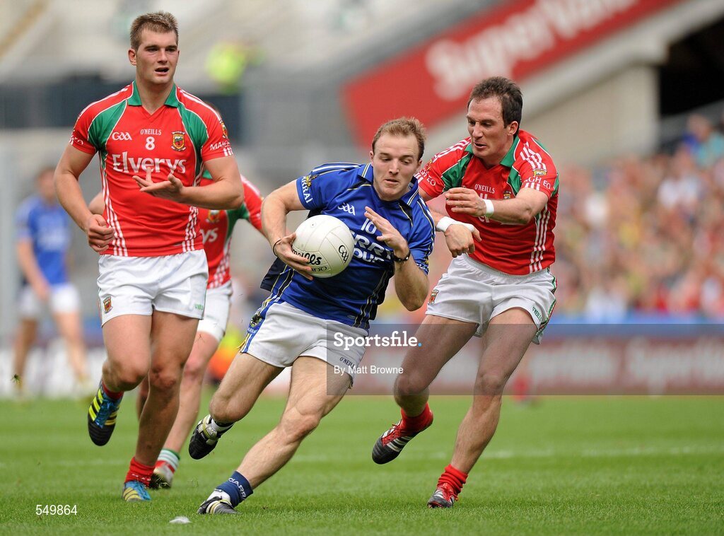 21 August 2011; Darran O'Sullivan, Kerry, in action against Alan Dillon and Aidan O'Shea, 8, Mayo. GAA Football All-Ireland Senior Championship Semi-Final, Mayo v Kerry, Croke Park, Dublin. Picture credit: Matt Browne / SPORTSFILE
