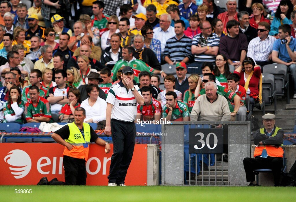 21 August 2011; Mayo manager James Horan in the dying minutes of the match. GAA Football All-Ireland Senior Championship Semi-Final, Mayo v Kerry, Croke Park, Dublin. Picture credit: Brian Lawless / SPORTSFILE