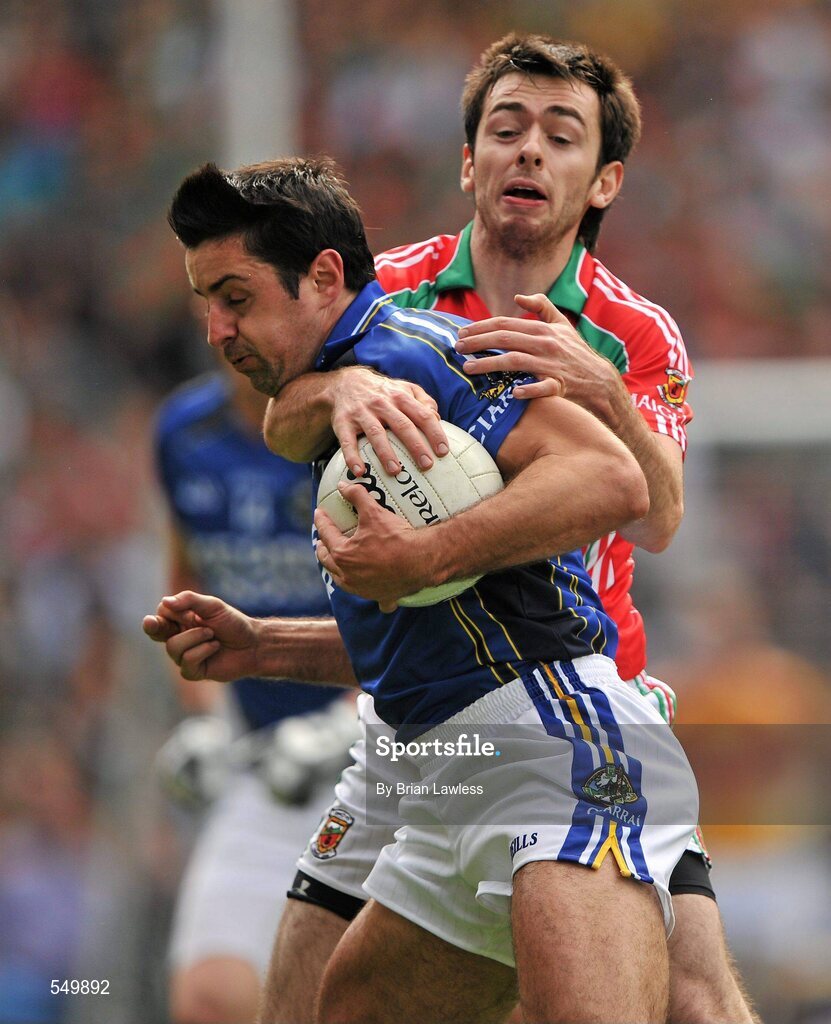 21 August 2011; Aidan O'Mahony, Kerry, in action against Kevin McLoughlin, Mayo. GAA Football All-Ireland Senior Championship Semi-Final, Mayo v Kerry, Croke Park, Dublin. Picture credit: Brian Lawless / SPORTSFILE