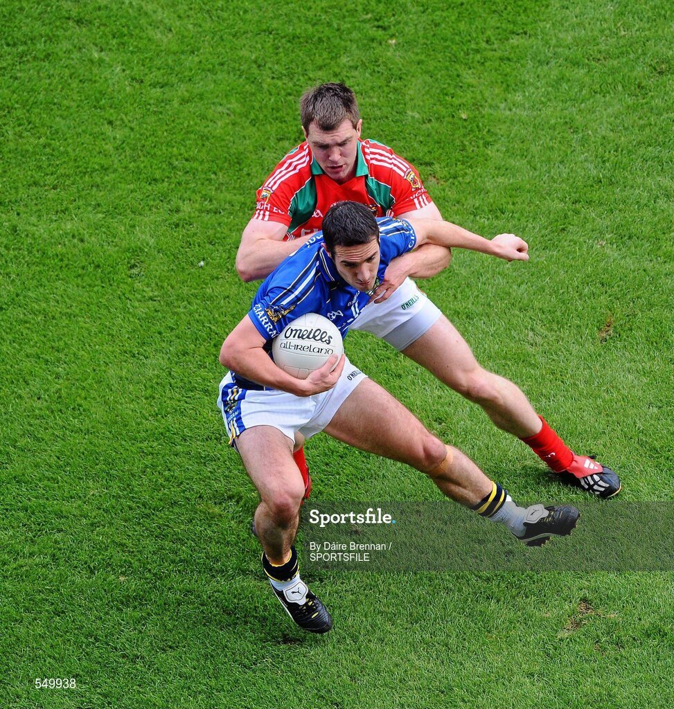 21 August 2011; Declan O'Sullivan, Kerry, in action against Seamus O'Shea, Mayo. GAA Football All-Ireland Senior Championship Semi-Final, Mayo v Kerry, Croke Park, Dublin. Picture credit: Dáire Brennan / SPORTSFILE