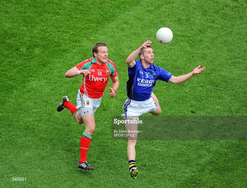 21 August 2011; Tomás O Sé, Kerry, in action against Andy Moran, Mayo. GAA Football All-Ireland Senior Championship Semi-Final, Mayo v Kerry, Croke Park, Dublin. Picture credit: Dáire Brennan / SPORTSFILE